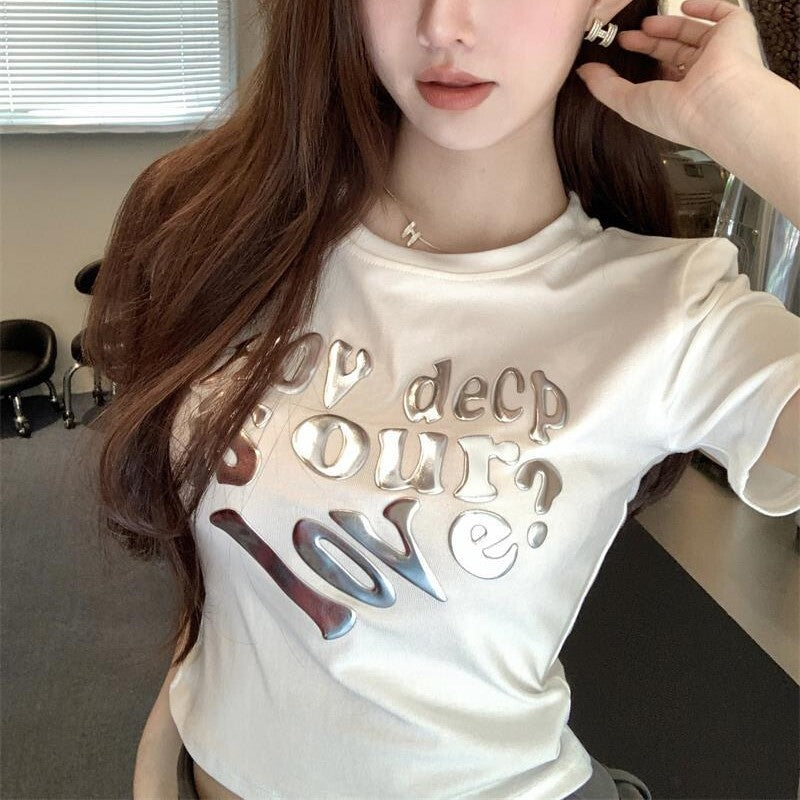 2カラー展開 2023SS アメリカン ハートデザイン クロップド丈 スリム 半袖 Tシャツ 韓国ストリート 韓国カジュアル 韓国ガーリー mry000878