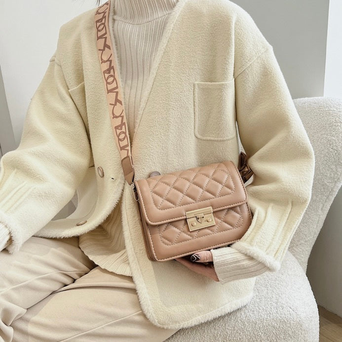 キルティング フラップ スクエアバッグ mry000219