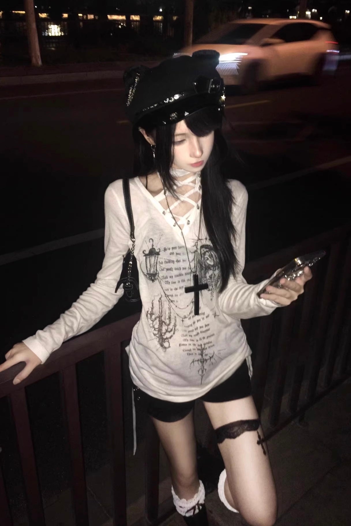 Grunge Cross Print Top mry002284