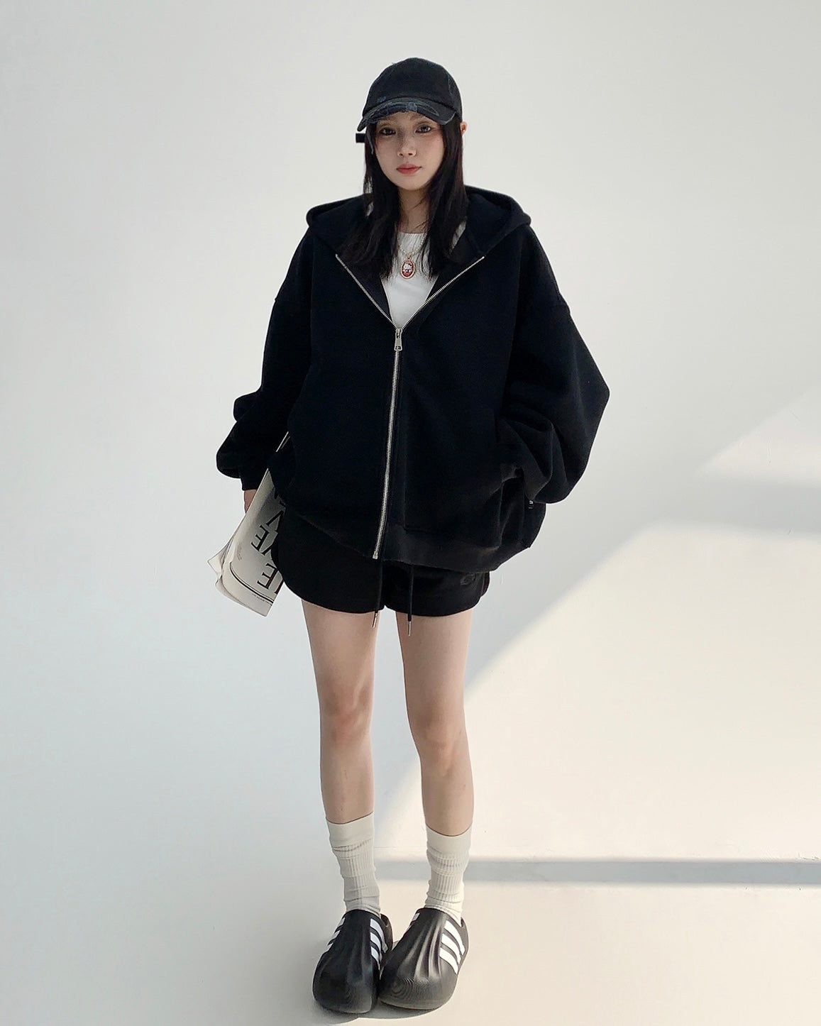 【評価★4.8以上／高品質】Backpack-Attached Oversized Hoodie mry001902