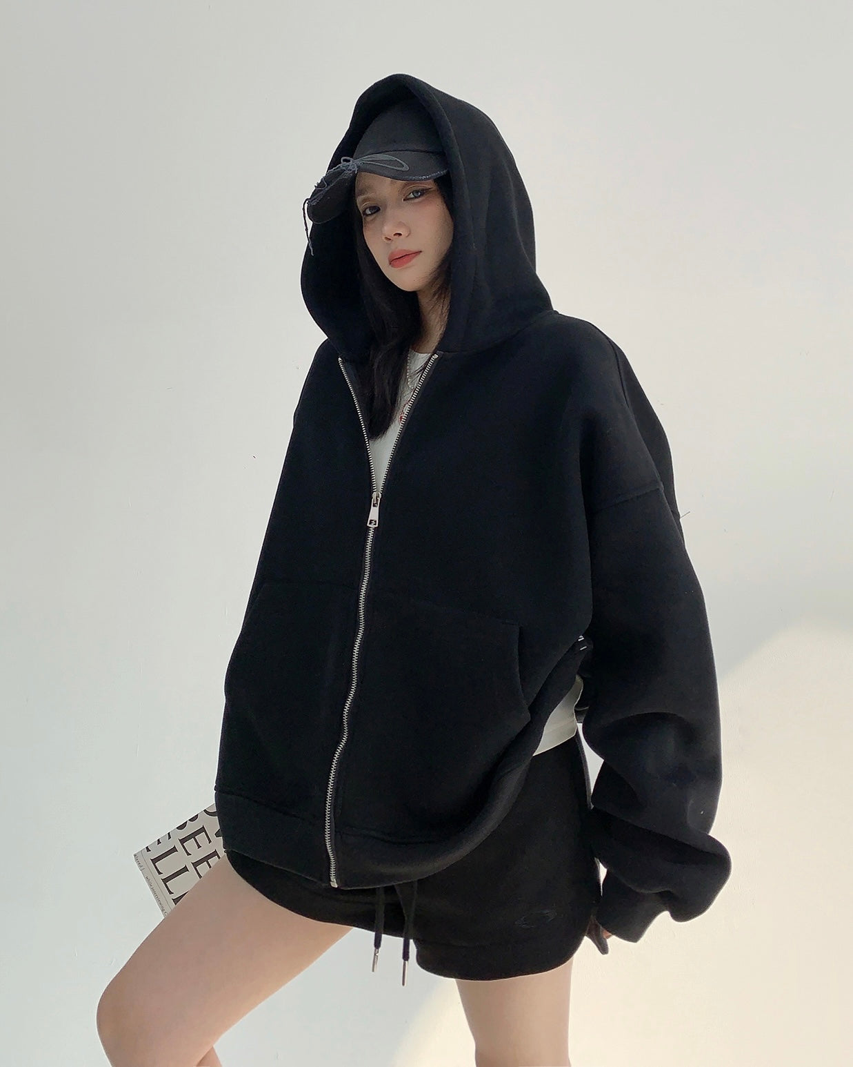 【評価★4.8以上／高品質】Backpack-Attached Oversized Hoodie mry001902
