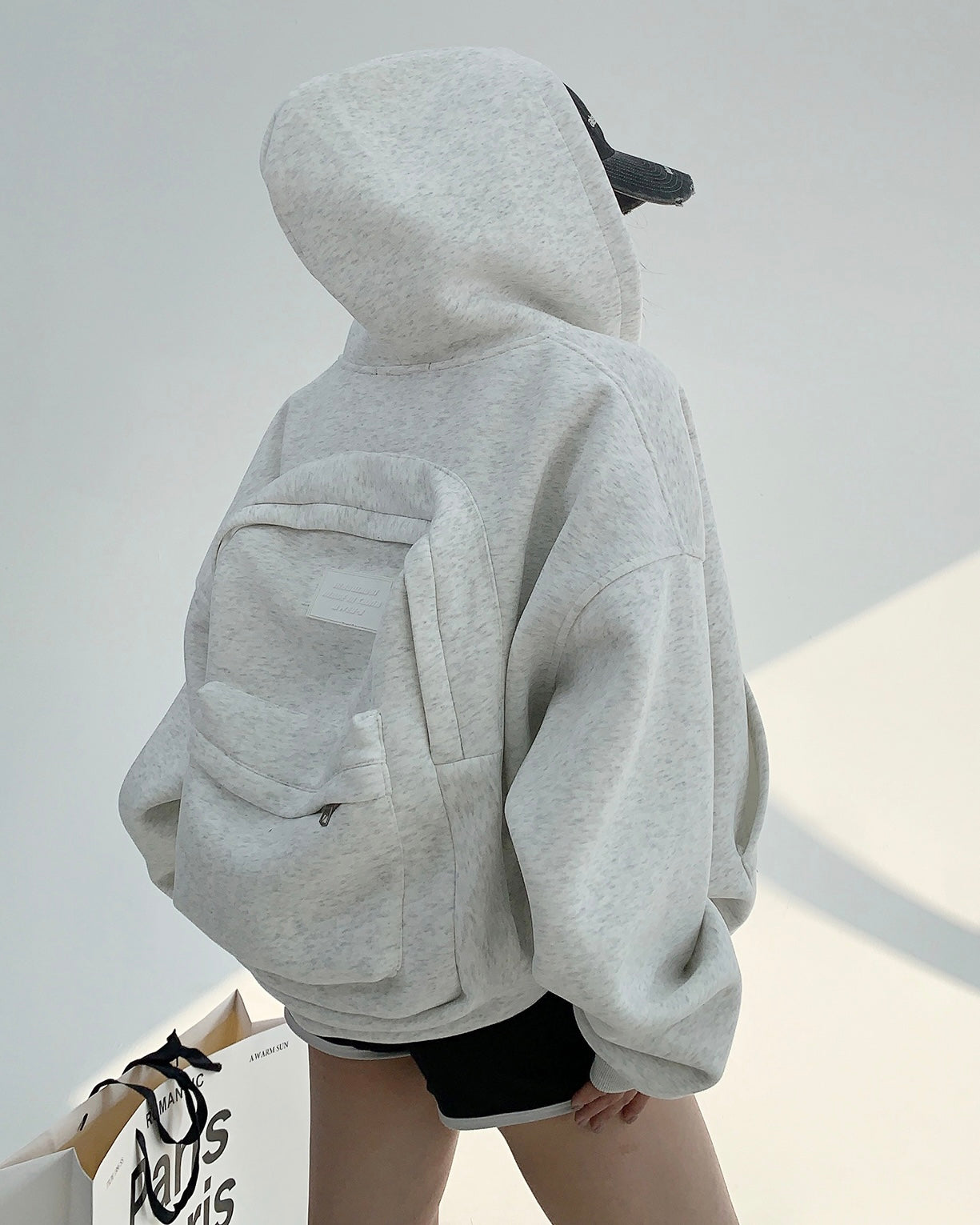 【評価★4.8以上／高品質】Backpack-Attached Oversized Hoodie mry001902