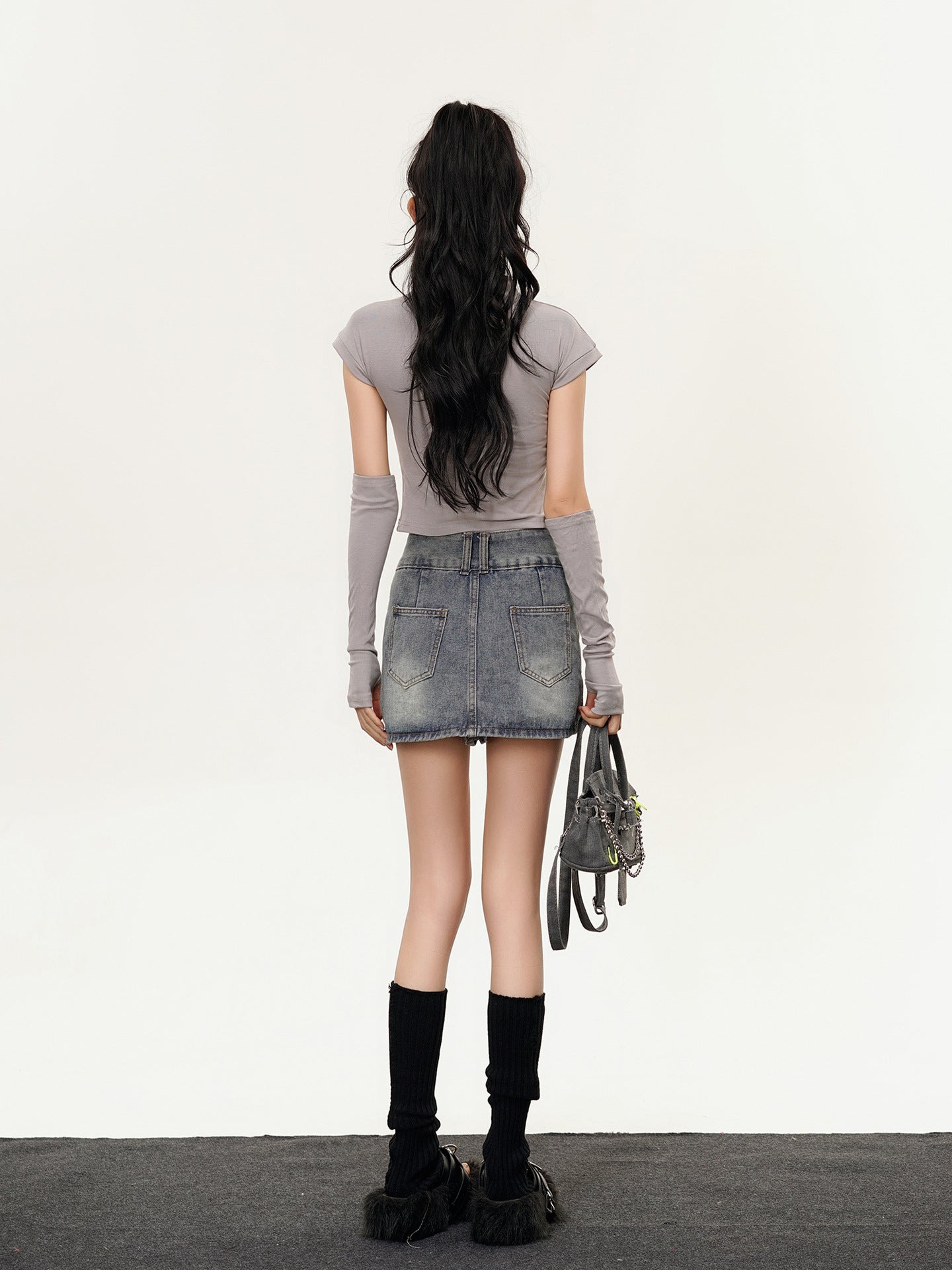 【2color】Cyber Graphic Mock Neck T-Shirt mry001713