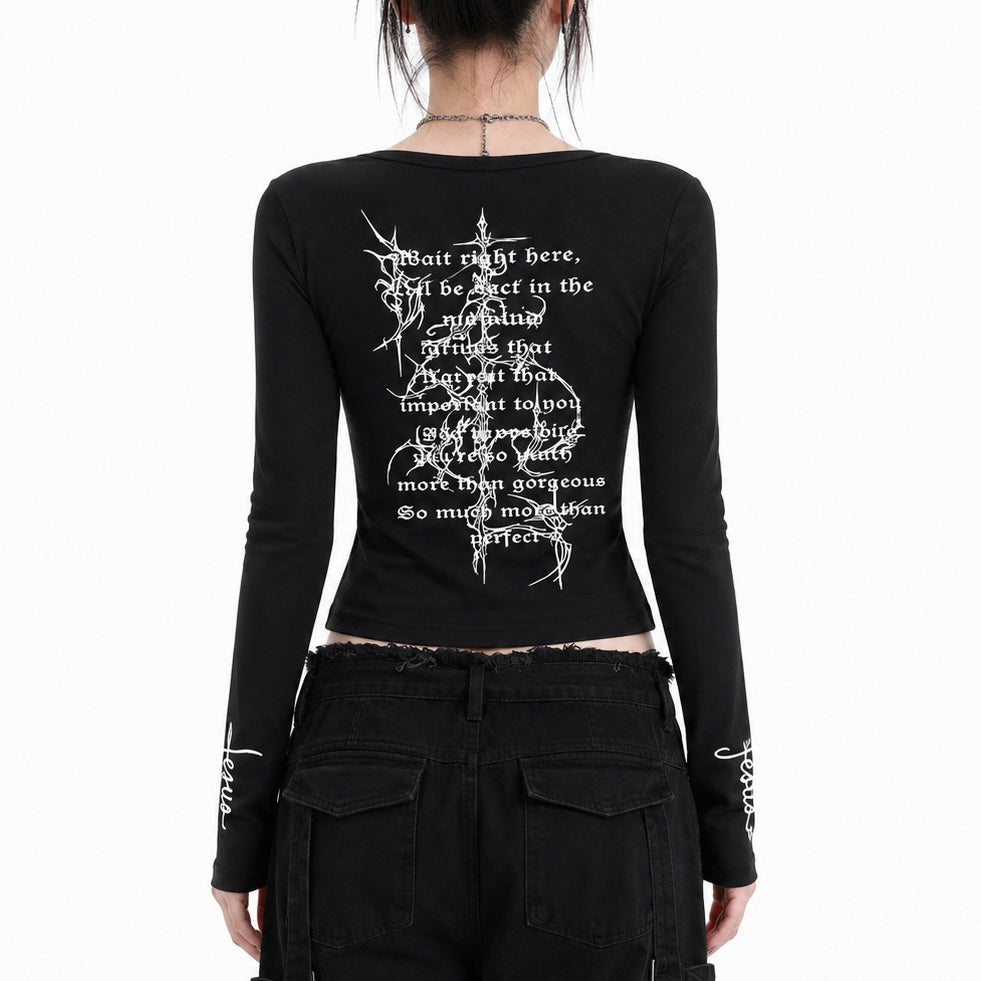 【新作】ゴシックレター フィットTシャツ mry002625