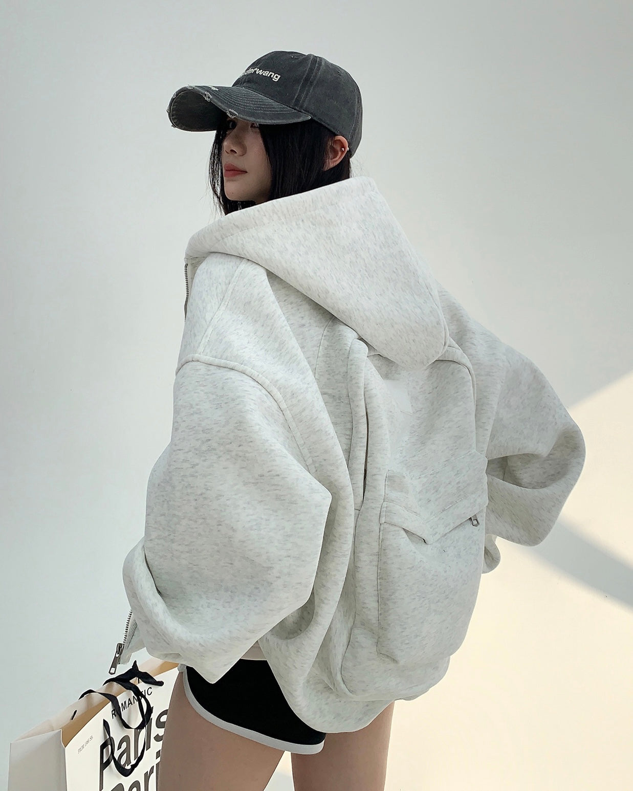 【評価★4.8以上／高品質】Backpack-Attached Oversized Hoodie mry001902