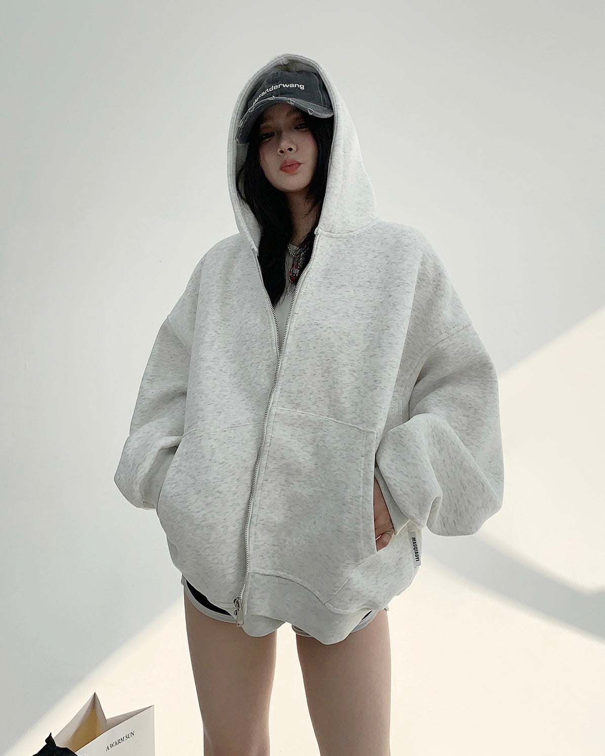 【評価★4.8以上／高品質】Backpack-Attached Oversized Hoodie mry001902