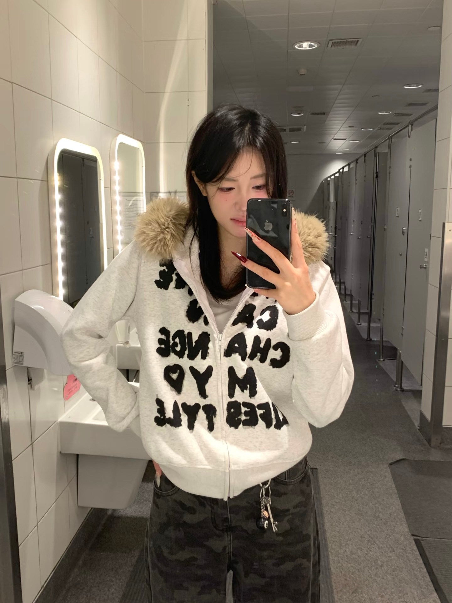 Fur Hood Graphic Zip Hoodie mry002026