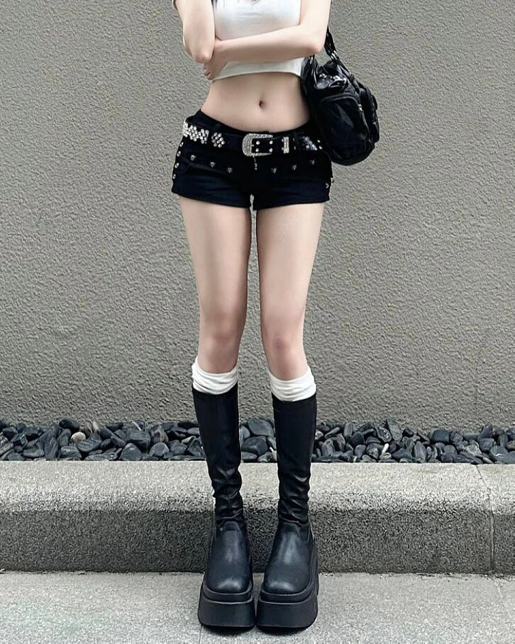 Studded Low-Rise Shorts mry002067