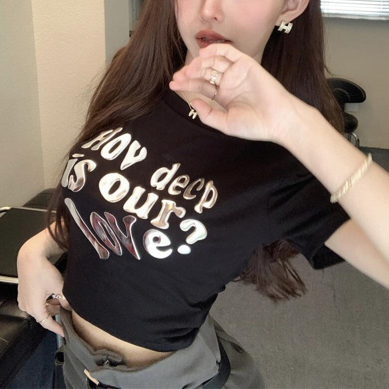 ２カラー展開 2023SS アメリカン ハートデザイン クロップド丈 スリム 半袖 Tシャツ 韓国ストリート 韓国カジュアル 韓国ガーリー mry000879