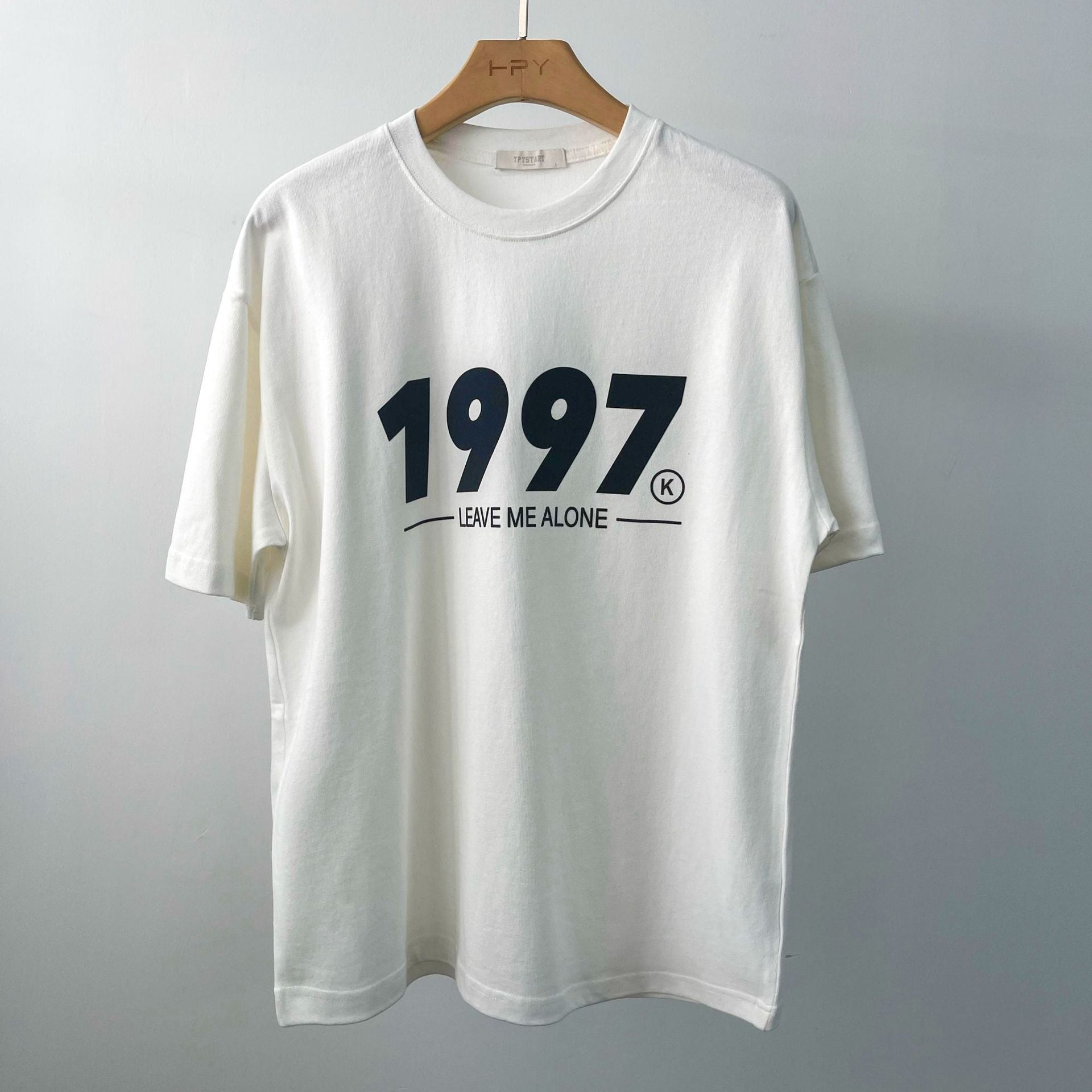 【送料無料】4カラー展開 高品質 シンプル レター デザイン 半袖 Tシャツ ユニセックス   mry000674