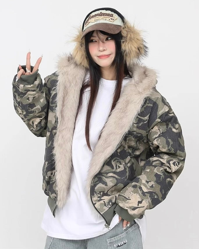 『評価★4.8以上／トレンド大人気アウター』Camo Fur-Lined Hooded Jacket mry001848