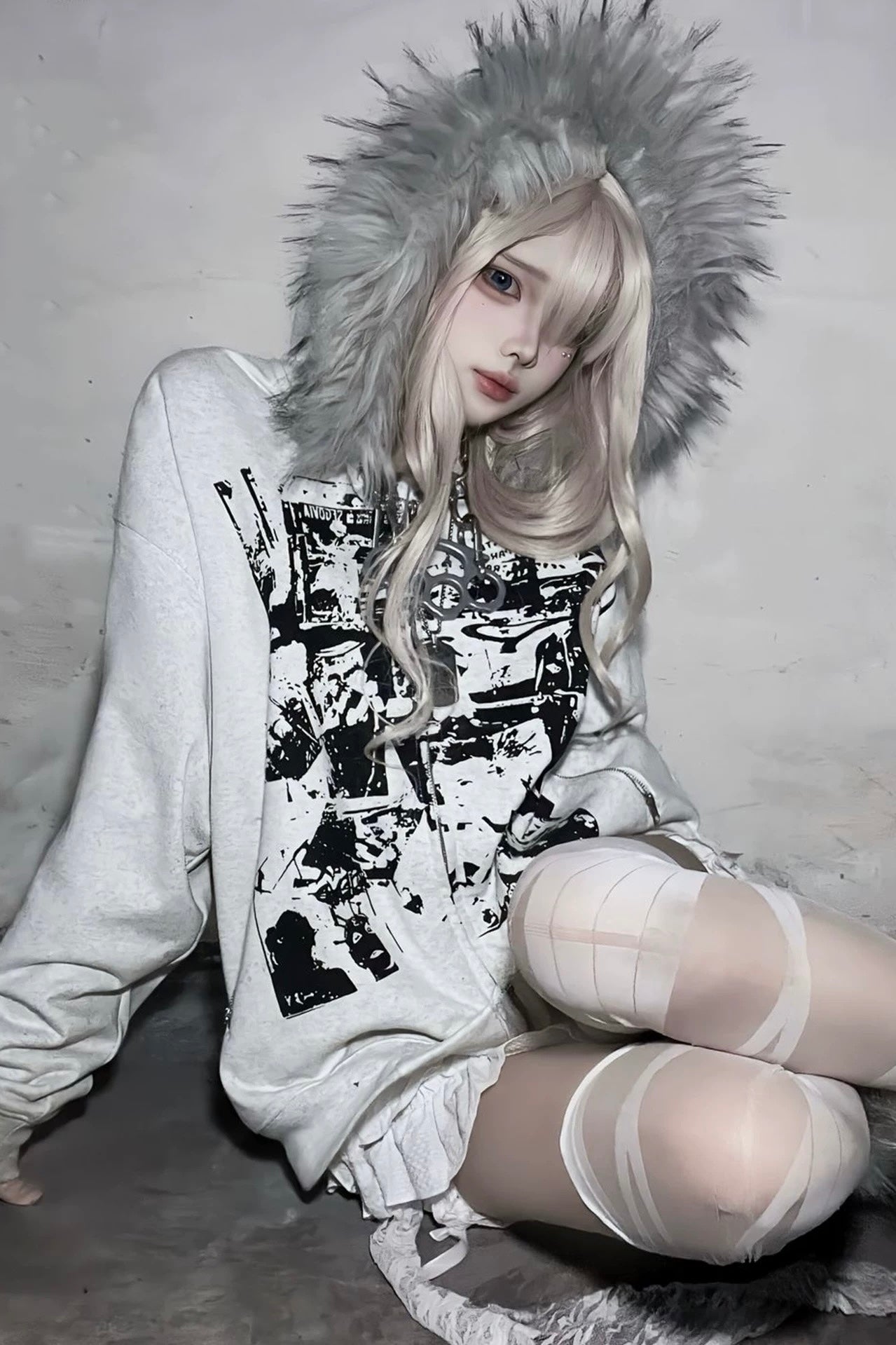 Fur Hood Graphic Zip Hoodie mry002176