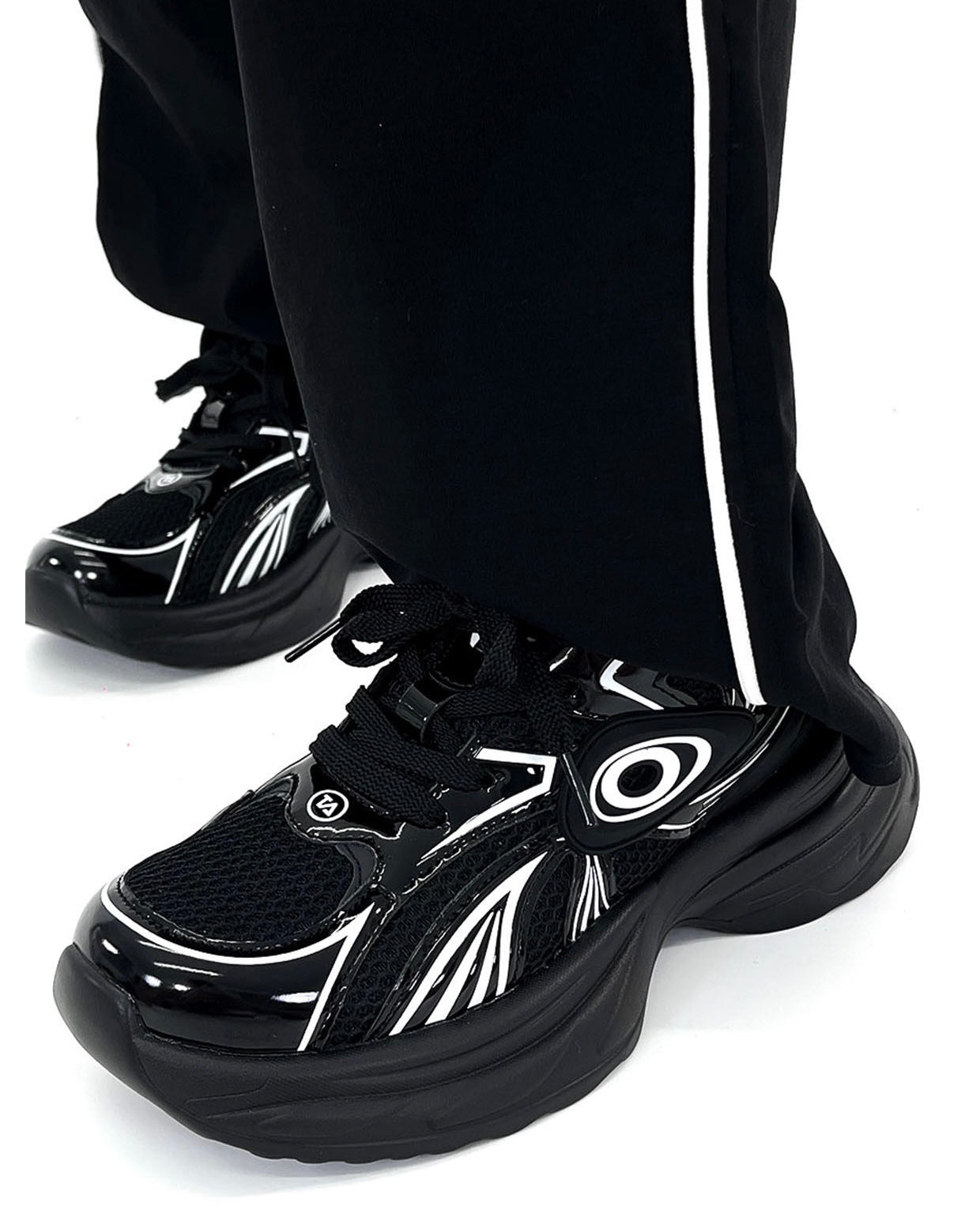 Orb Detail Futuristic Sneakers mry002167