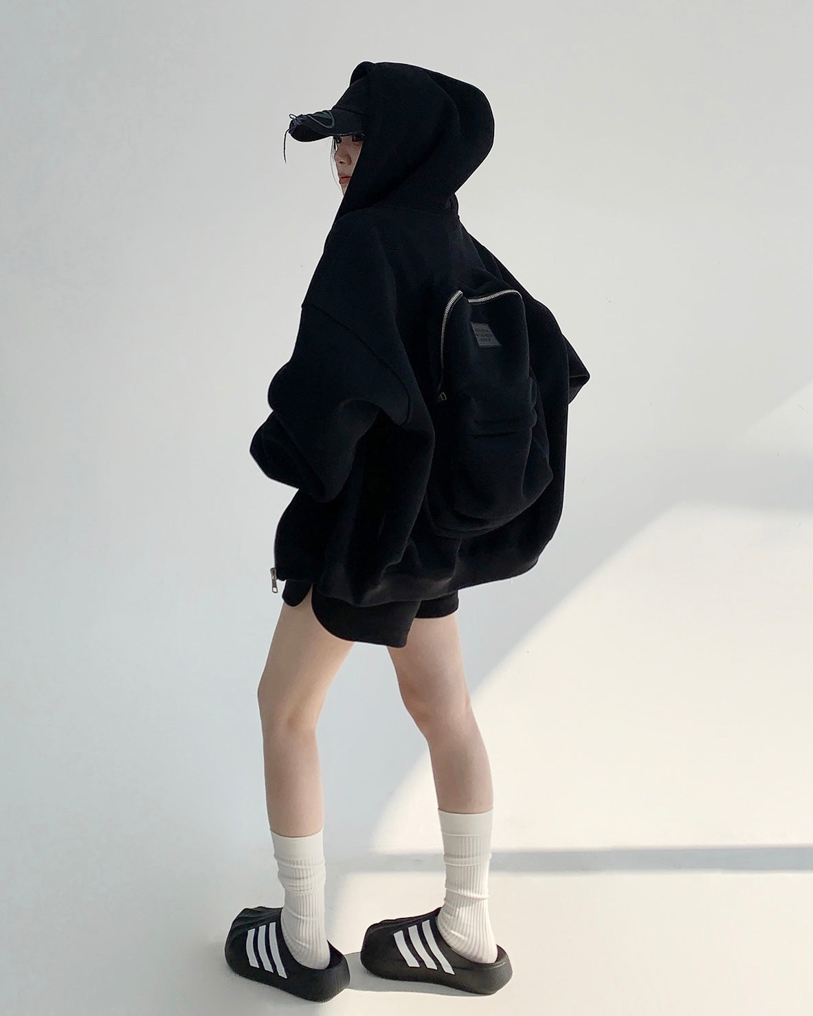 【評価★4.8以上／高品質】Backpack-Attached Oversized Hoodie mry001902