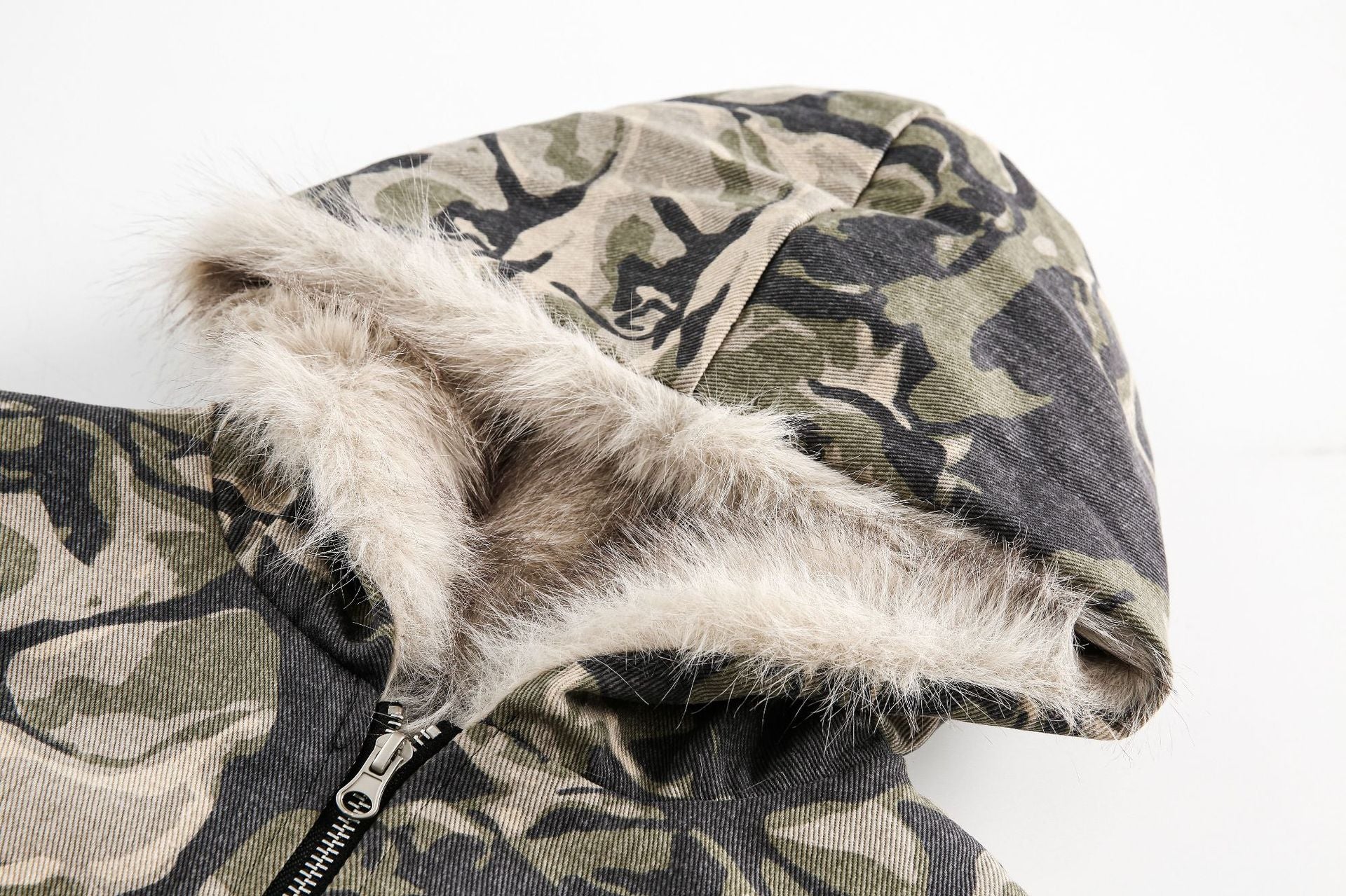 Camo Fur-Lined Hooded Jacket mry001848