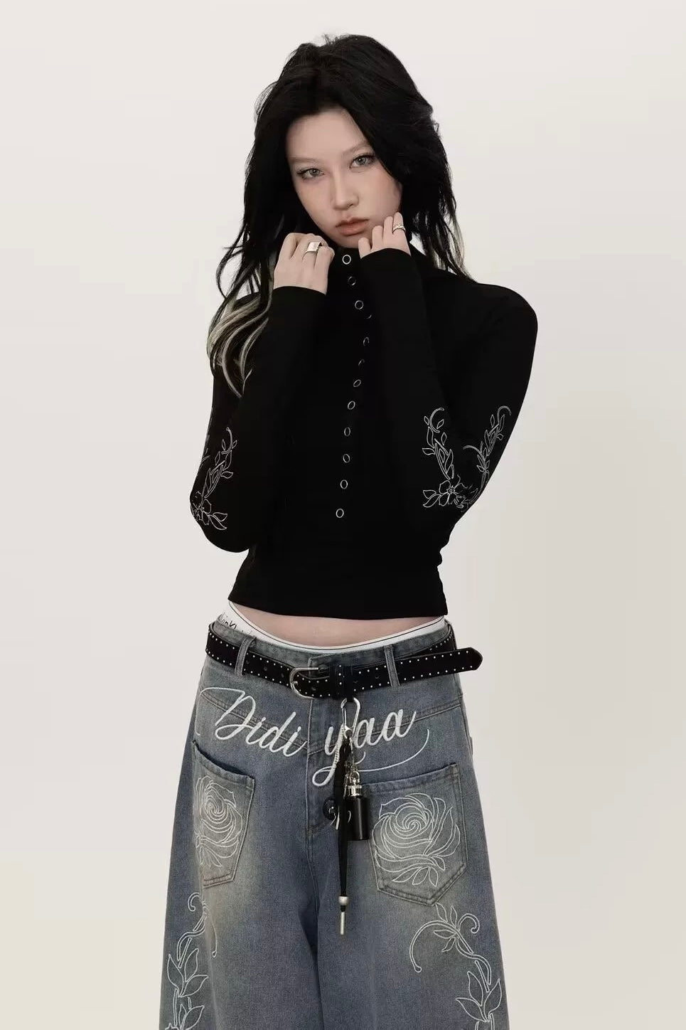 Cross Embroidery Slim Fit Top mry002188