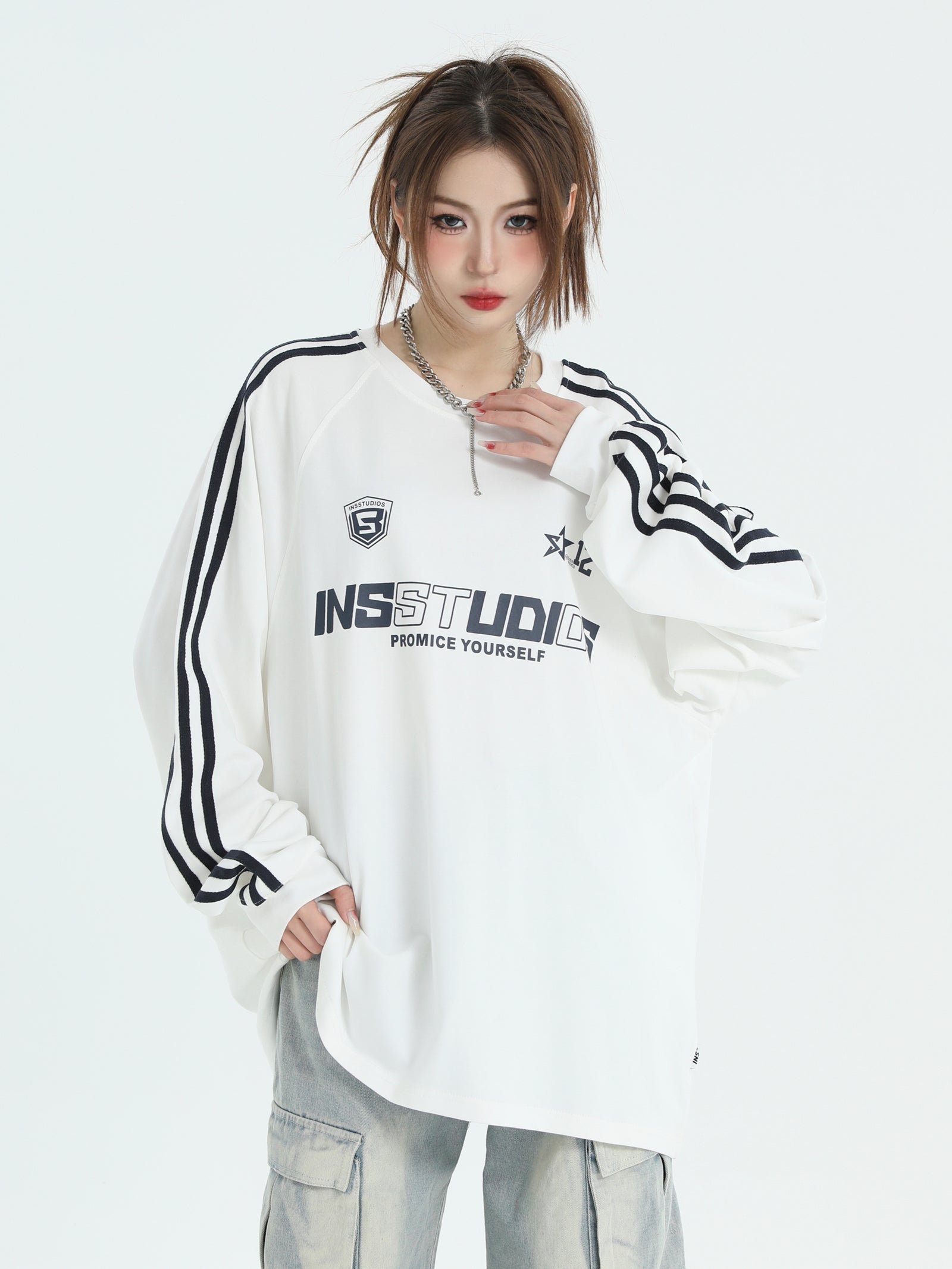 【2color】INSSTUDIOS Oversized Sportswear Sweatshirt mry001623
