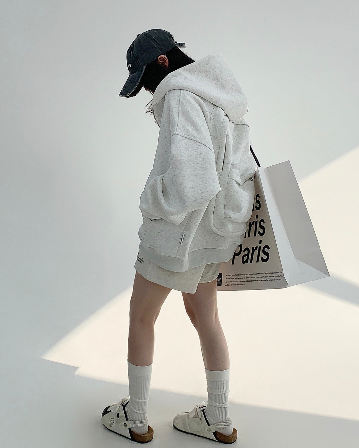 【評価★4.8以上／高品質】Backpack-Attached Oversized Hoodie mry001902