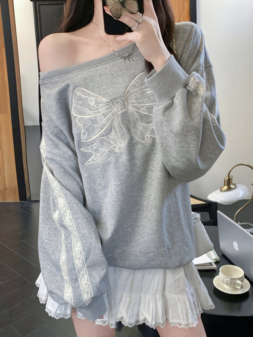 Lace Bow Off-Shoulder Oversized Sweatshirt mry001626
