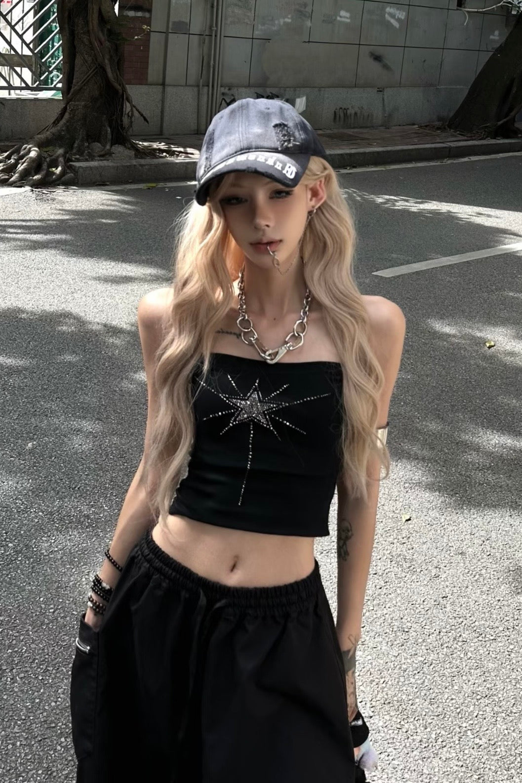 【トップス】ラインストーンロゴチューブトップス mry002334