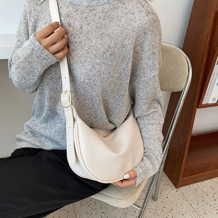 2カラー展開 ハーフムーンバッグ mry001576