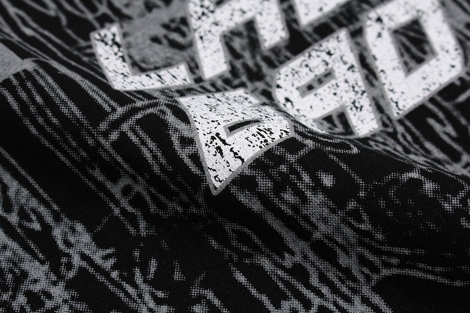 【2color】Neo Grunge Print T-Shirt mry001707