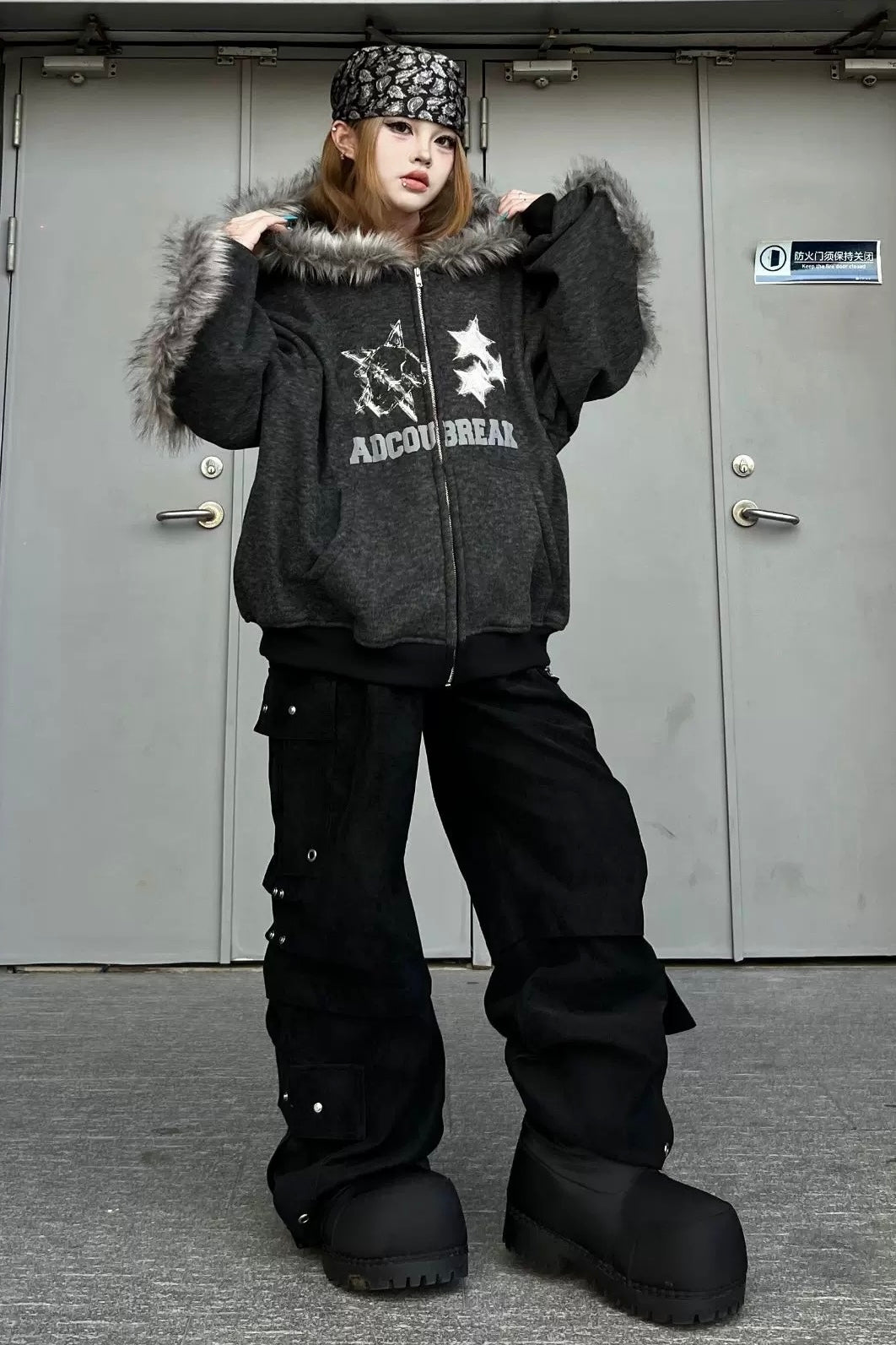 Star Graphic Fur Trim Zip Hoodie mry002151