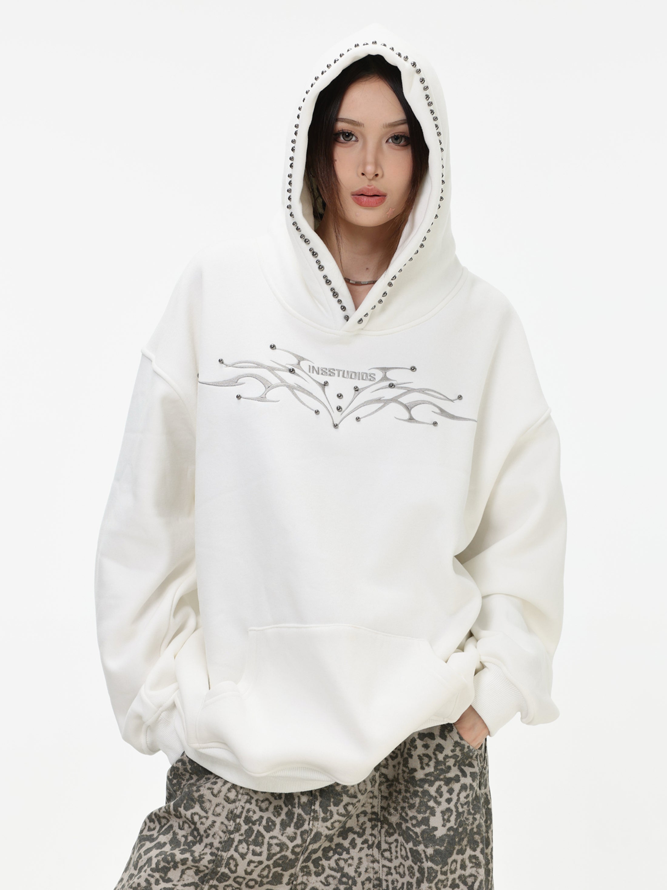 【評価★4.8以上／高品質】Tribal Studded Oversized Hoodie mry001900