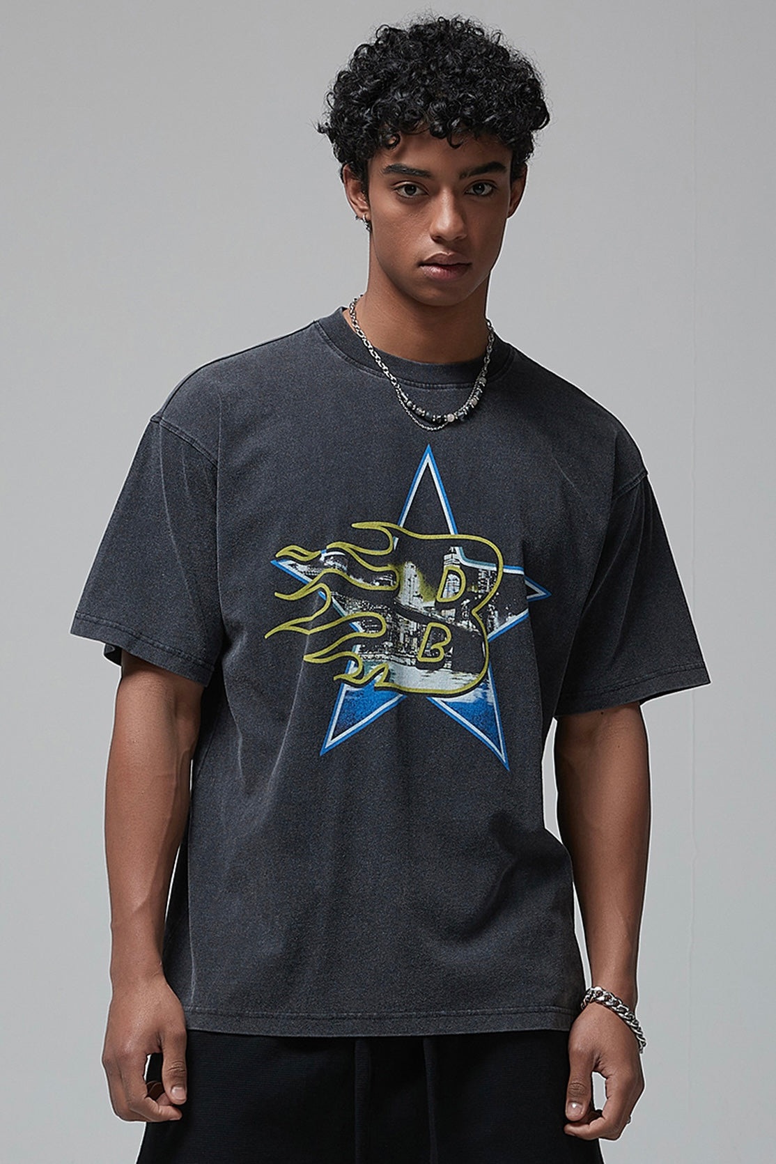 Flame Star Graphic T-Shirt mry001657