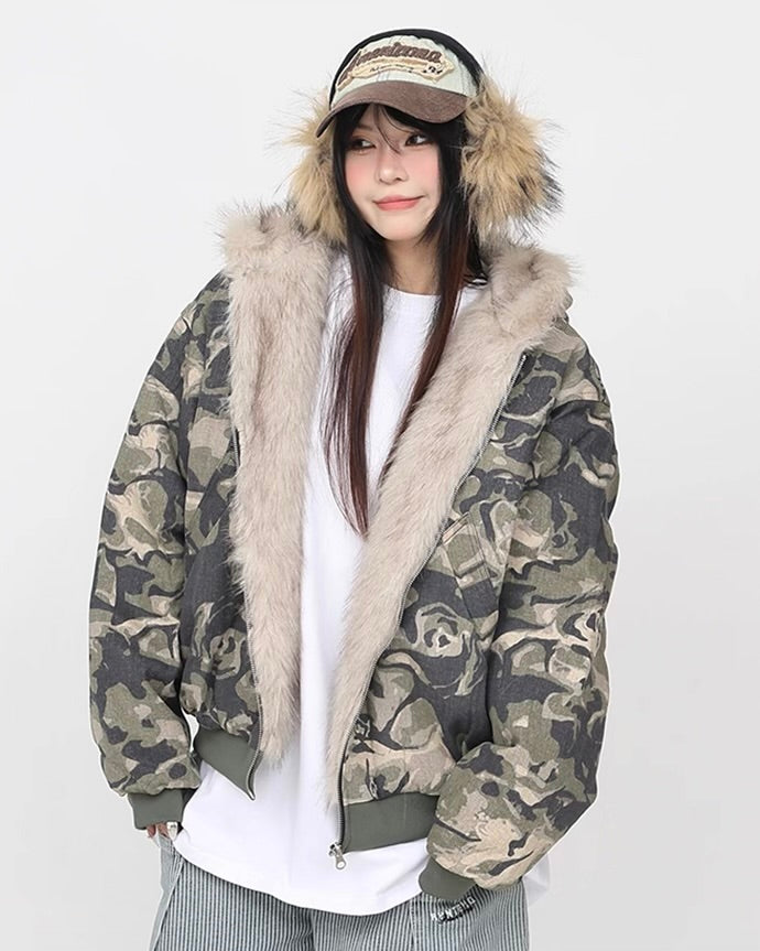 『評価★4.8以上／トレンド大人気アウター』Camo Fur-Lined Hooded Jacket mry001848