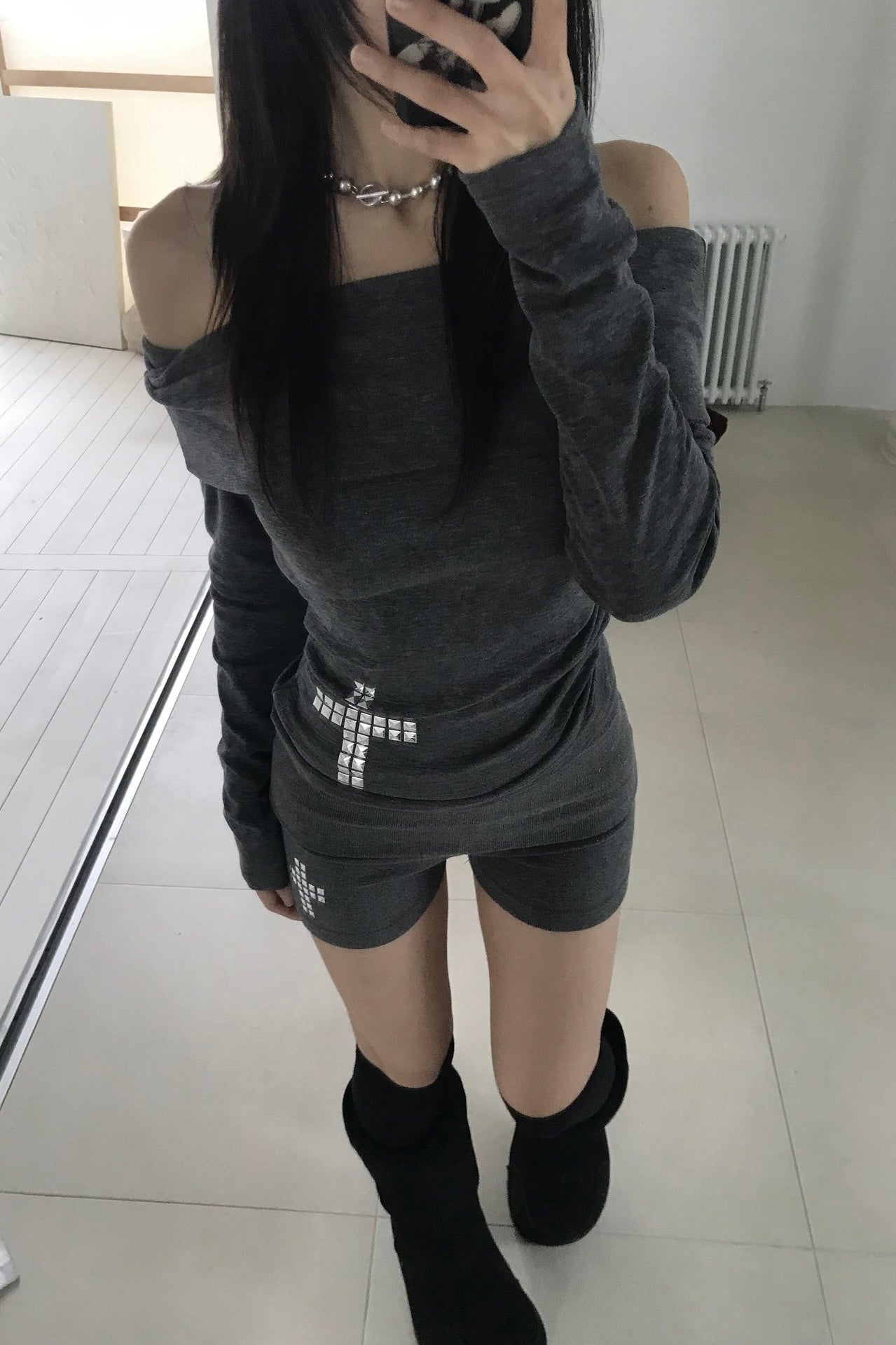 【セットアップ／2color】クロススタッズトップス＆ショートパンツ mry002272