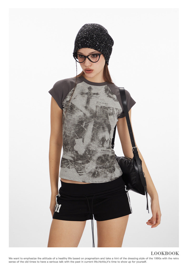 【2color】Distressed Cross Graphic Fitted T-Shirt mry001714