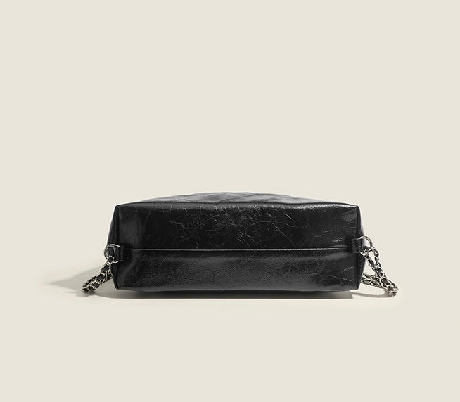 【2color】Lustrous Chain-Detail Shoulder Bag mry001665