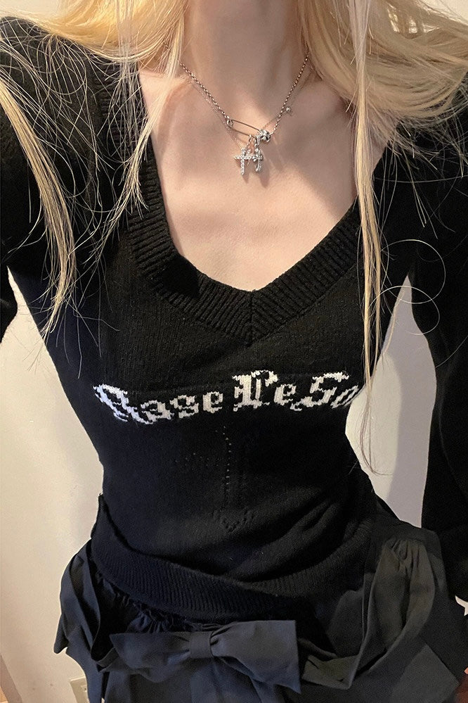 V-Neck Logo Knit Top mry002221