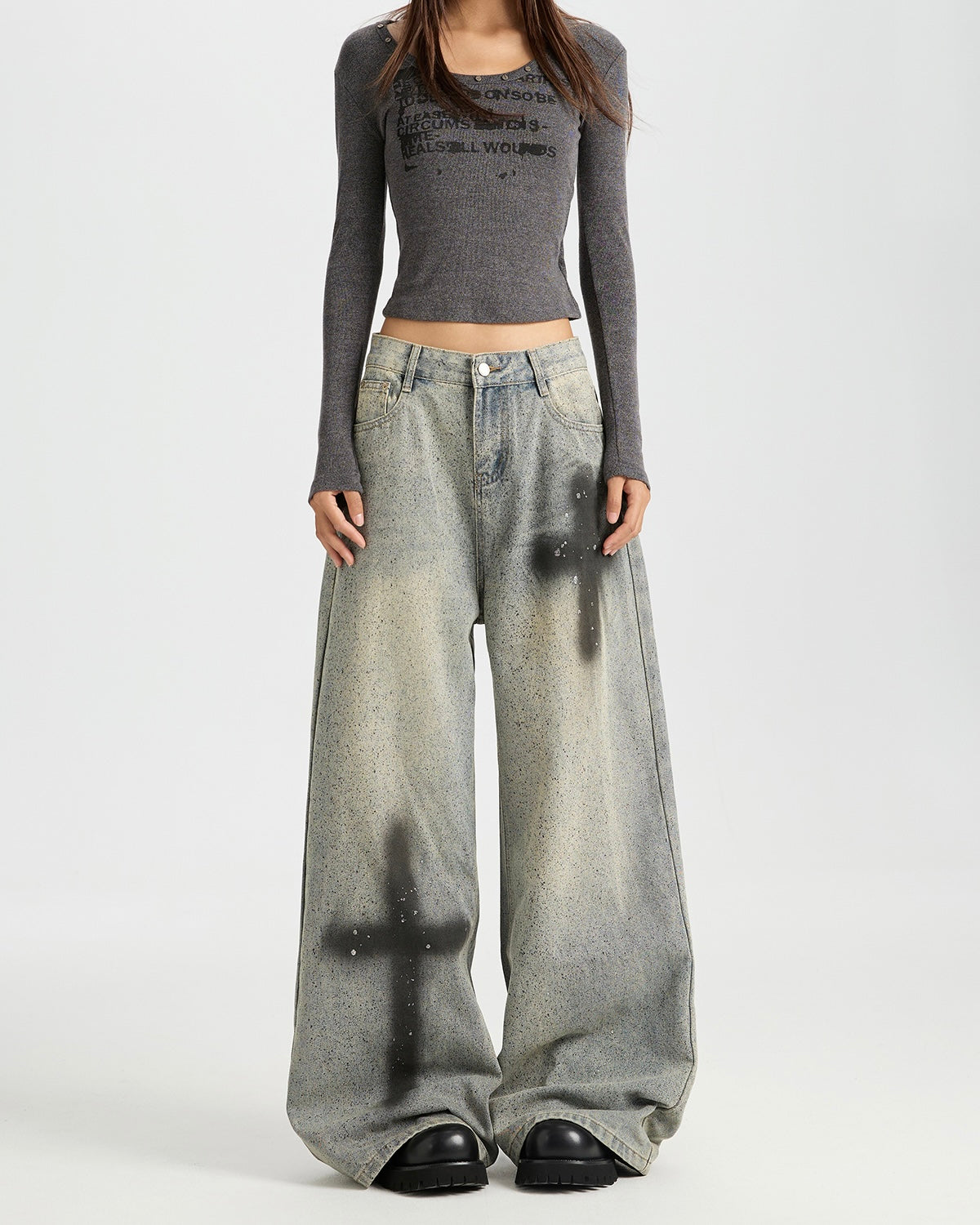 【COVER:FIT】Oversized Spray Painted Cross Wide-Leg Jeans mry001873