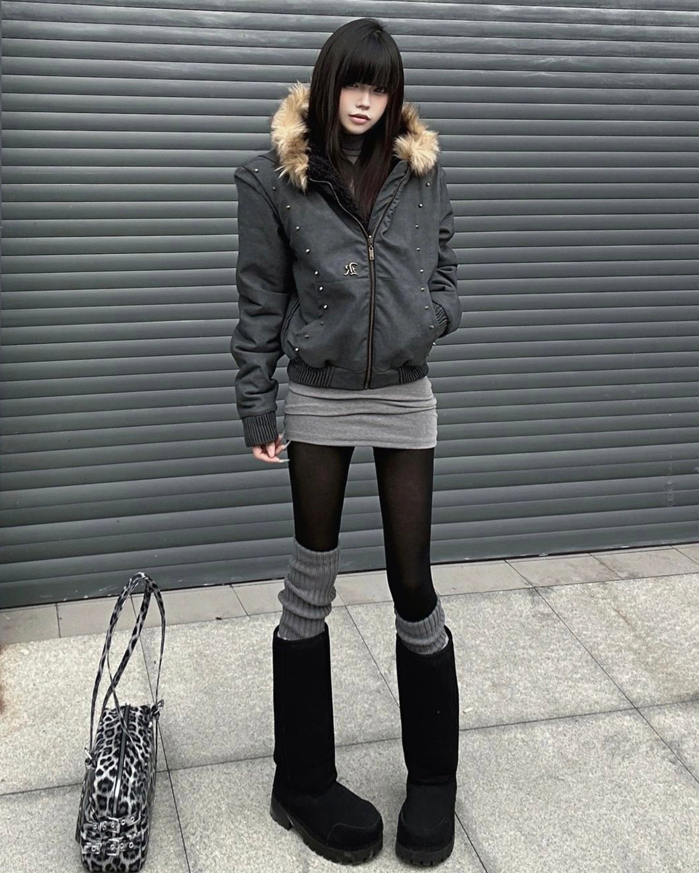 Studded Fur Hood Bomber Jacket mry002077