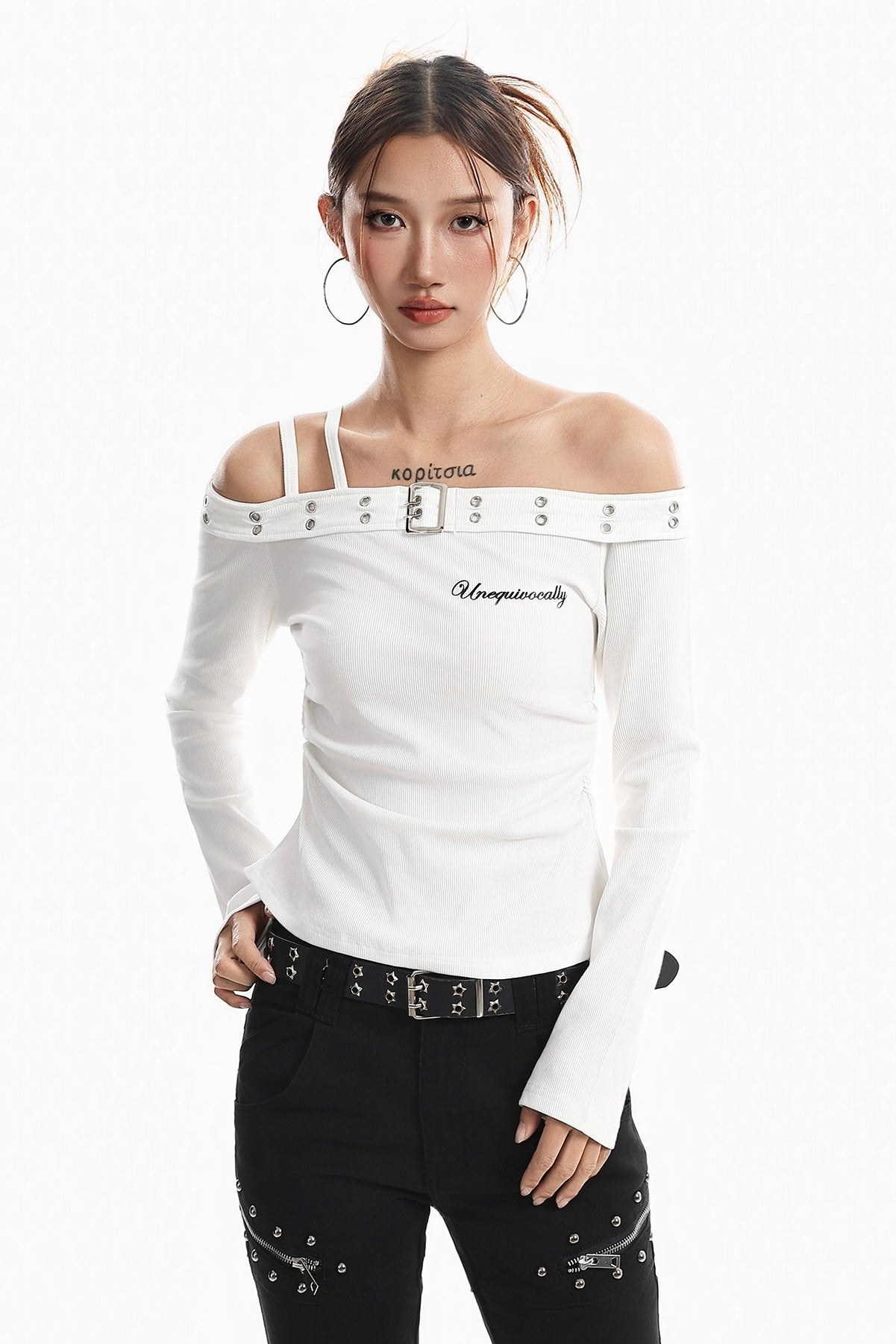 Off-Shoulder Buckle Detail Top mry002253