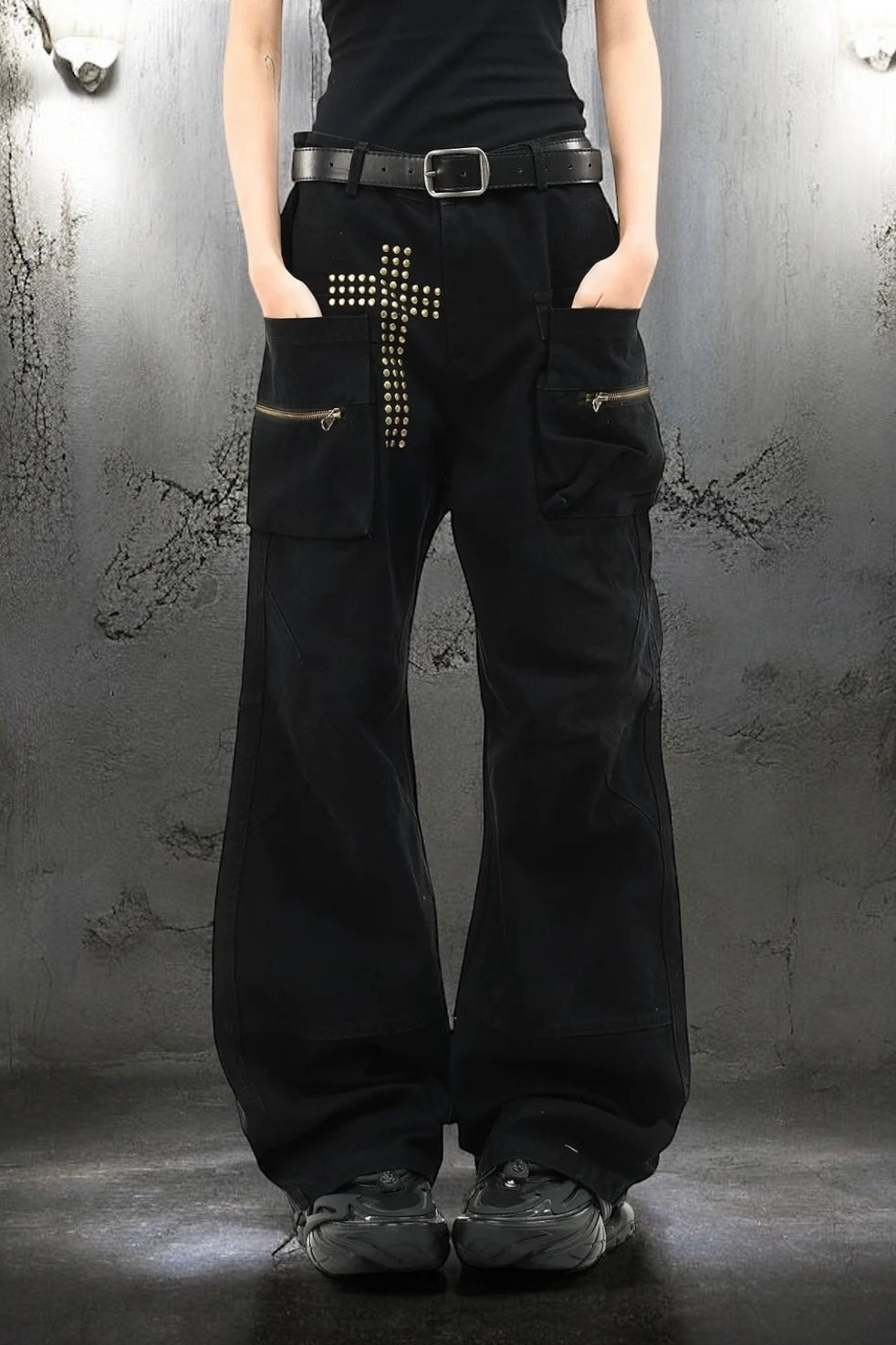Studded Cross Cargo Pants mry002121