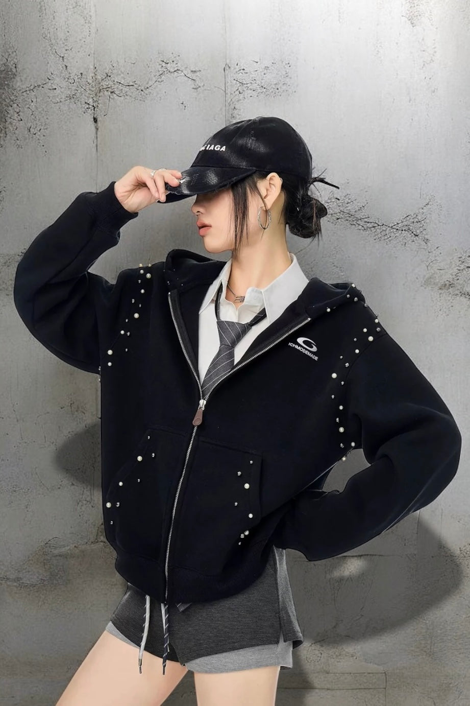 【Tops】Pearl Studded Oversized Zip Hoodie mry001895