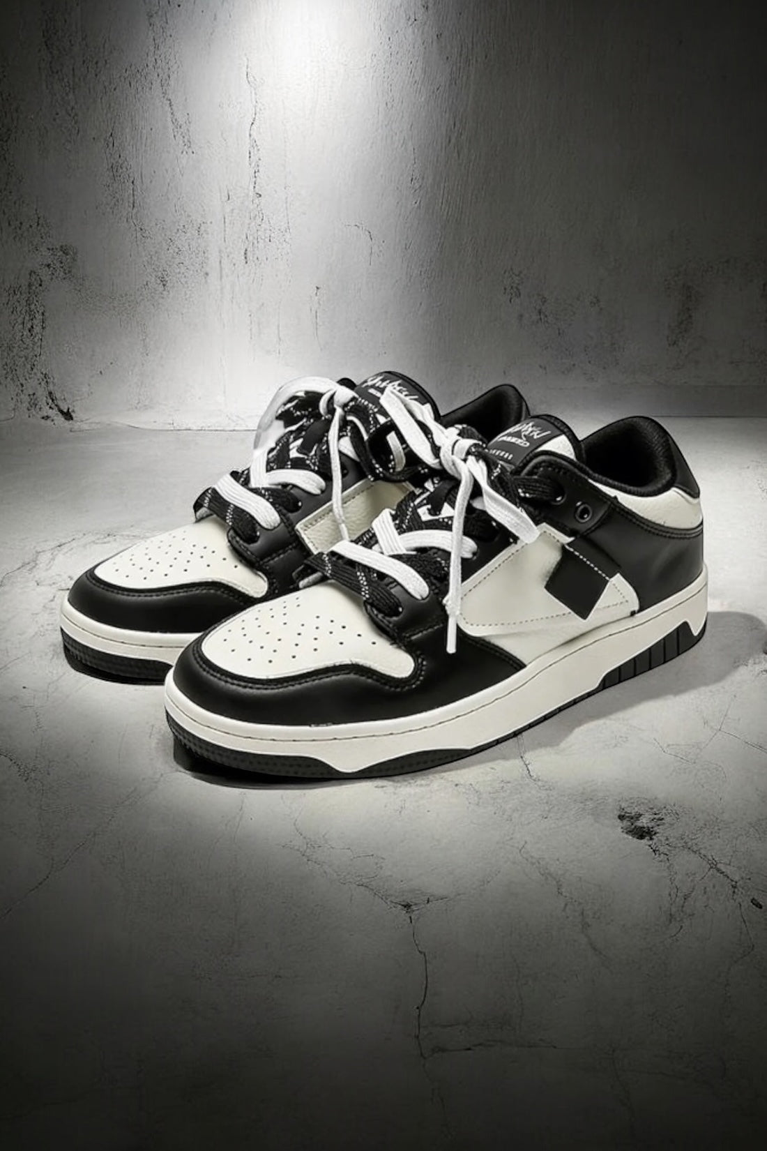 Contrast Panel Low Sneakers mry002160