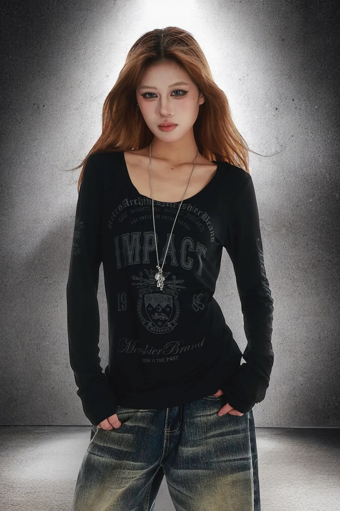 Gothic Crest Long T-Shirt mry002237
